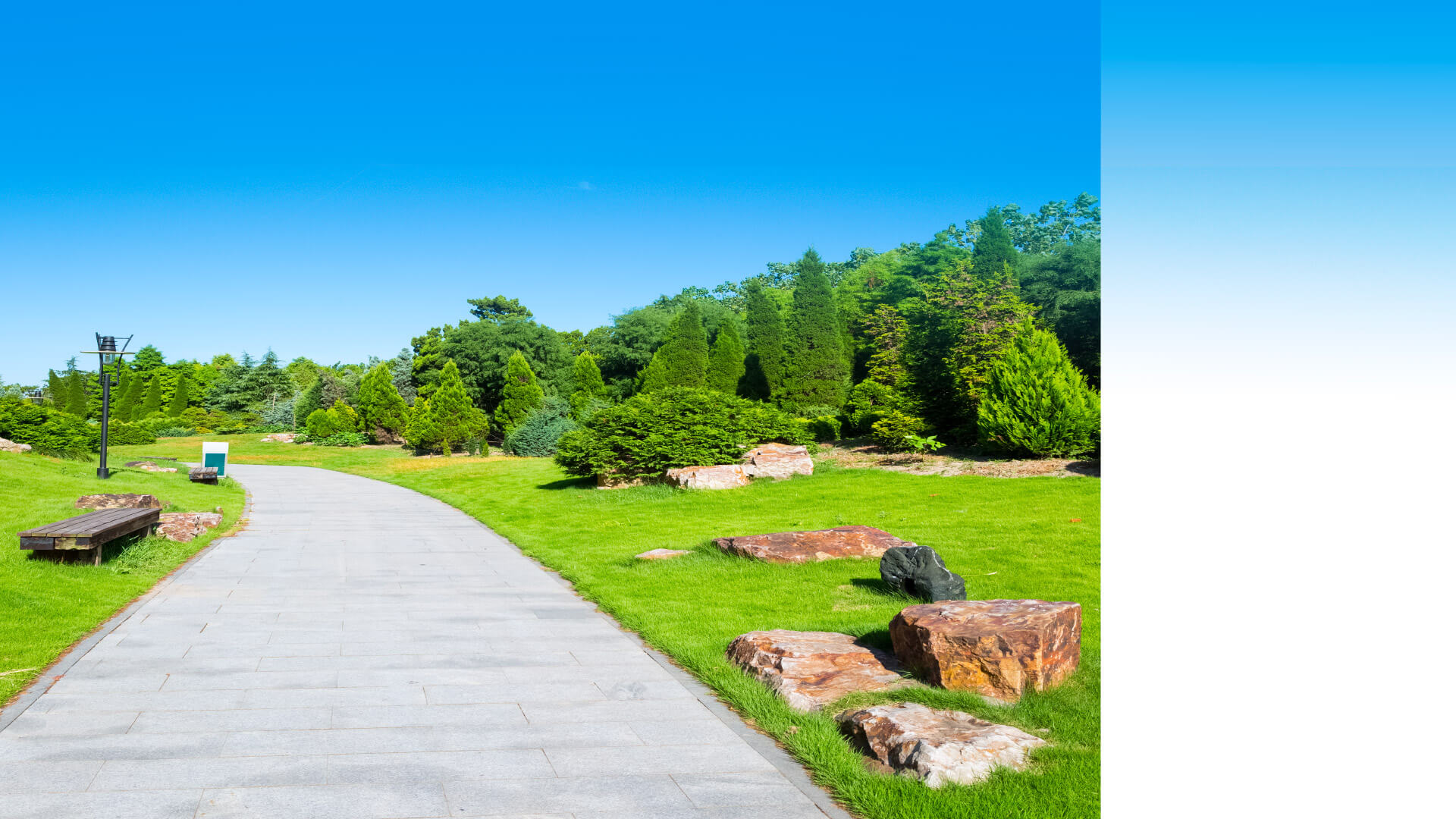 Située à Vélizy-Villacoublay dans les Yvelines, Arc Rénovation, expert en menuiseries extérieures en Île-de-France. Fenêtres, portes blindées, volets, vitrages et stores pour confort et sécurité.